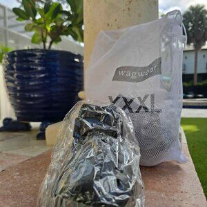 NWT Wagwear Wagwellies dog boots, XXXL